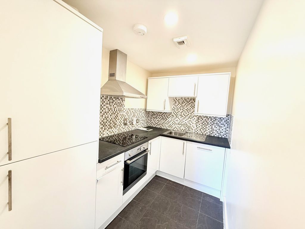 Additional image 4 of 2 bed flat to rentThe Crescent, Newquay TR7