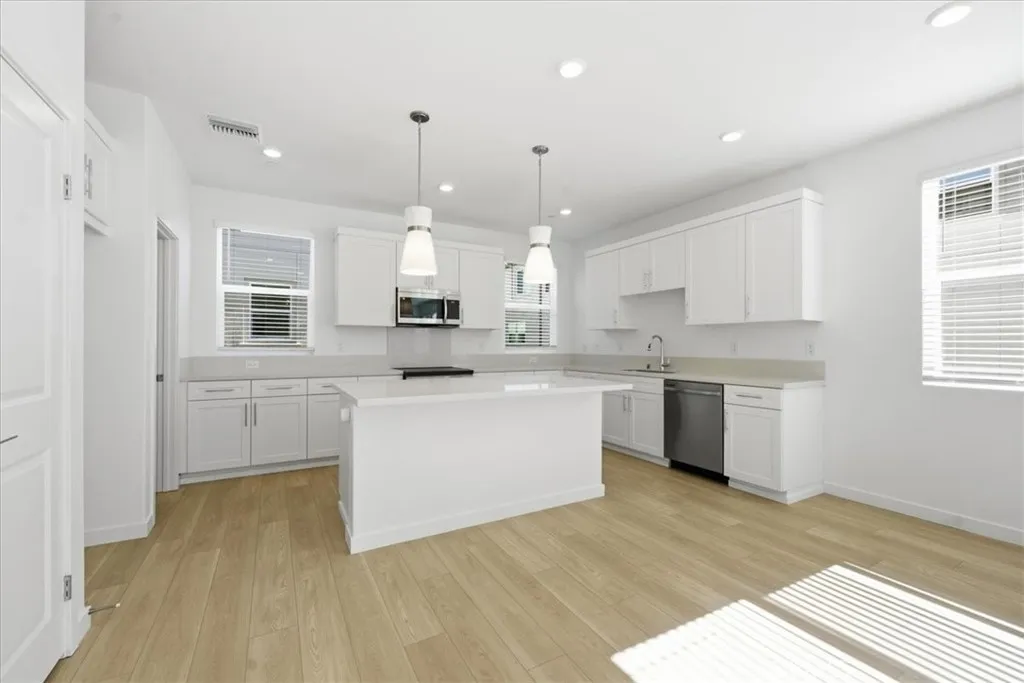 Additional image 33 of 9327 Via Azul, Pico Rivera, CA 90660