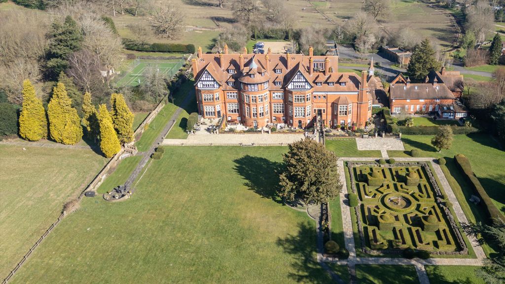 Additional image 23 of 3 bed flat to rentOckham Lane, Cobham, Surrey KT11