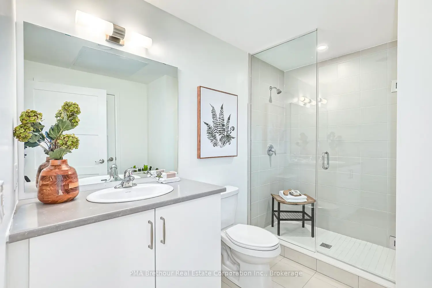 Additional image 13 of 17 Spooner Crescent 202