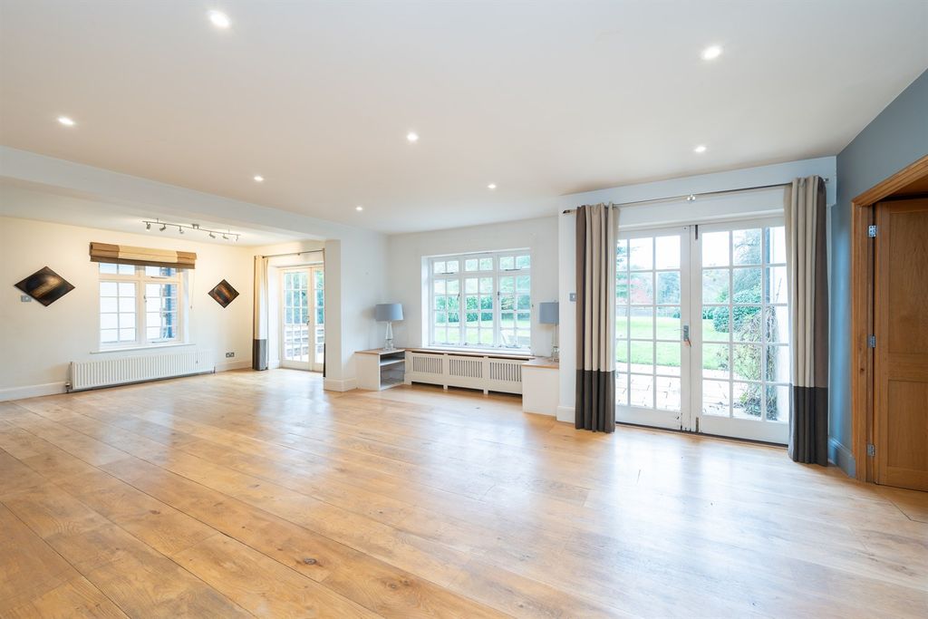 Additional image 5 of 6 bed detached house to rentForest Grange, Horsham, West Sussex RH13