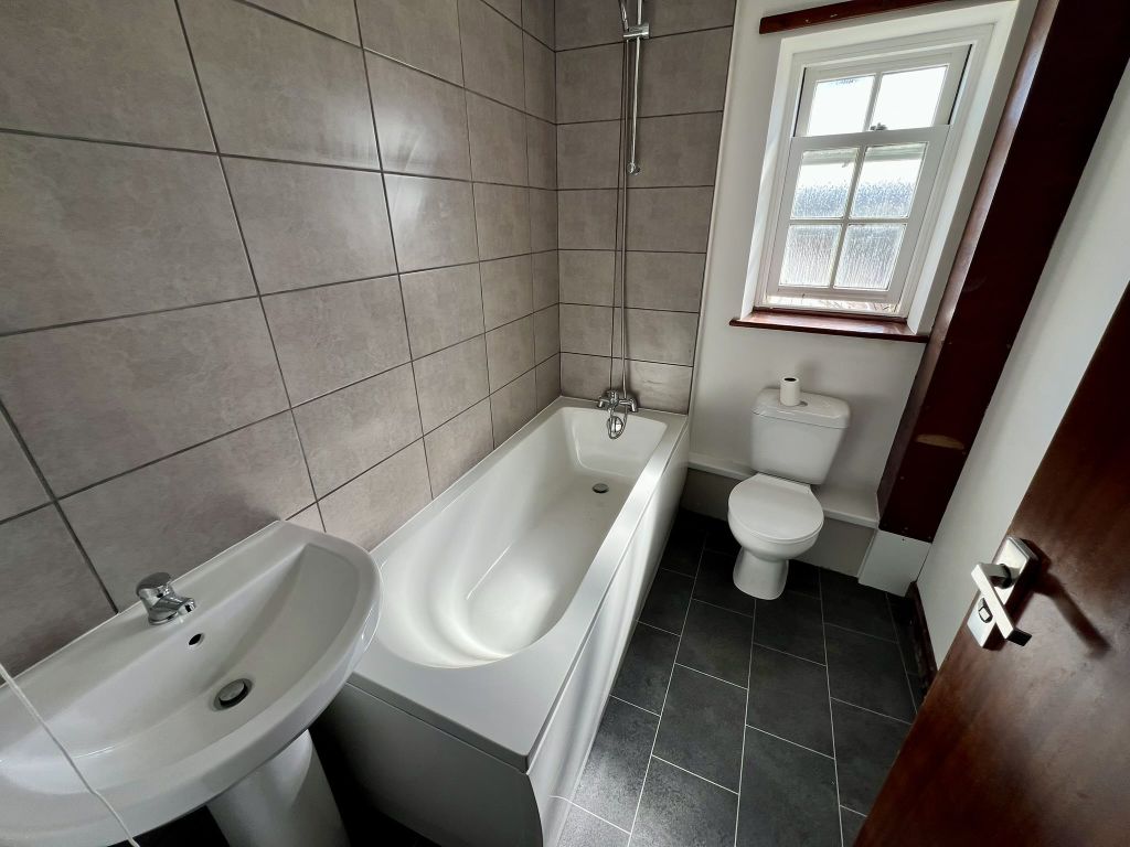 Additional image 5 of 1 bed flat to rentSpilman Street, Carmarthen SA31