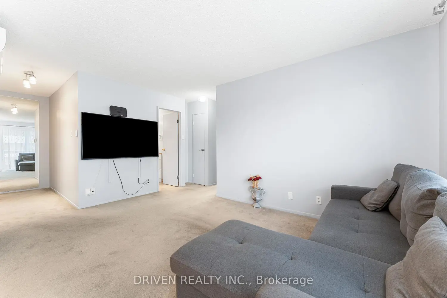 Additional image 9 of 158 A Mcarthur Avenue 404