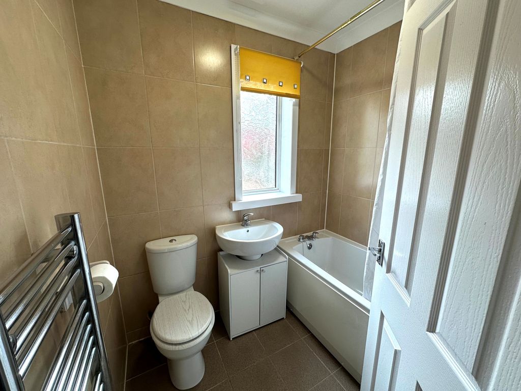 Additional image 7 of 3 bed semi-detached house to rentWindsor Avenue, Falkirk FK1