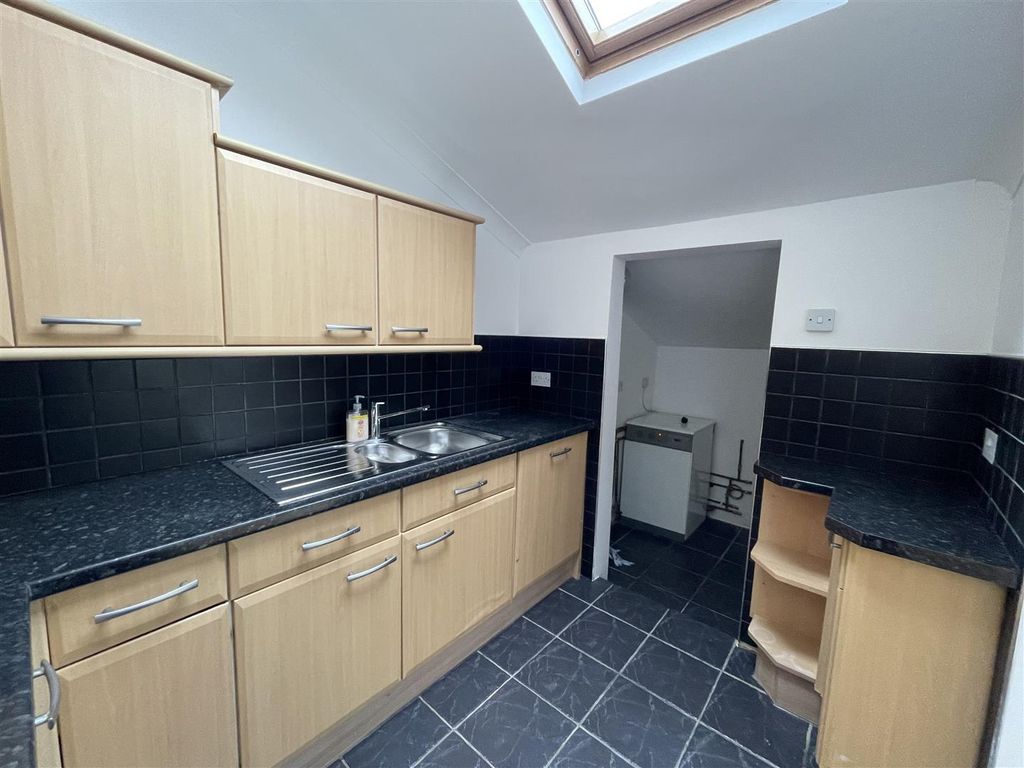 Additional image 12 of 3 bed semi-detached house to rentBethania Road, Upper Tumble, Llanelli SA14