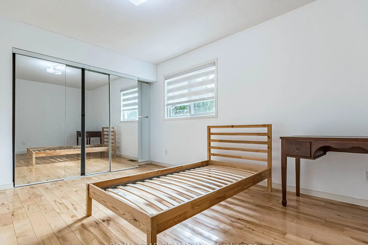 Additional image 11 of 18 Woodside Square