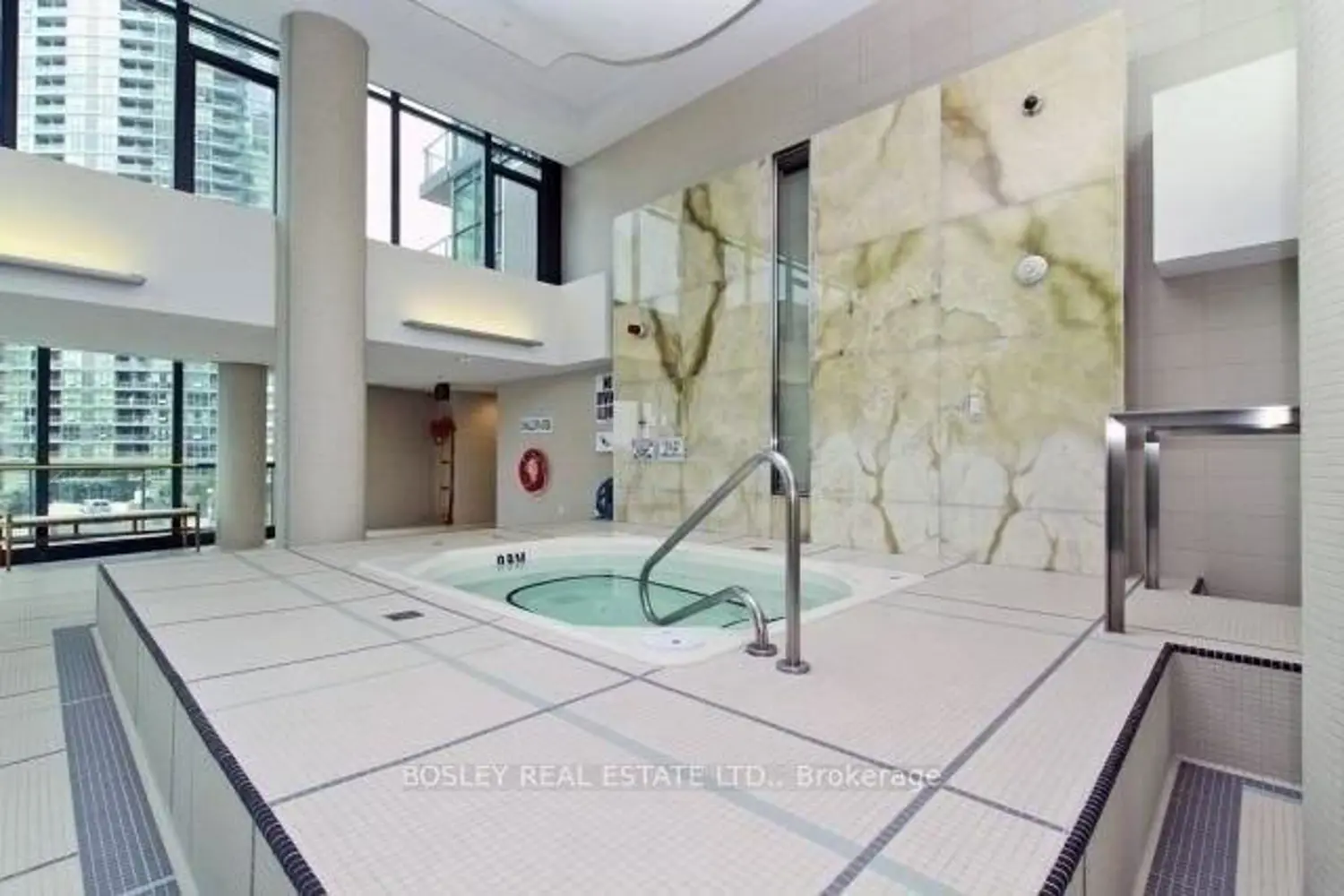 Additional image 16 of 209 Fort York Boulevard 468