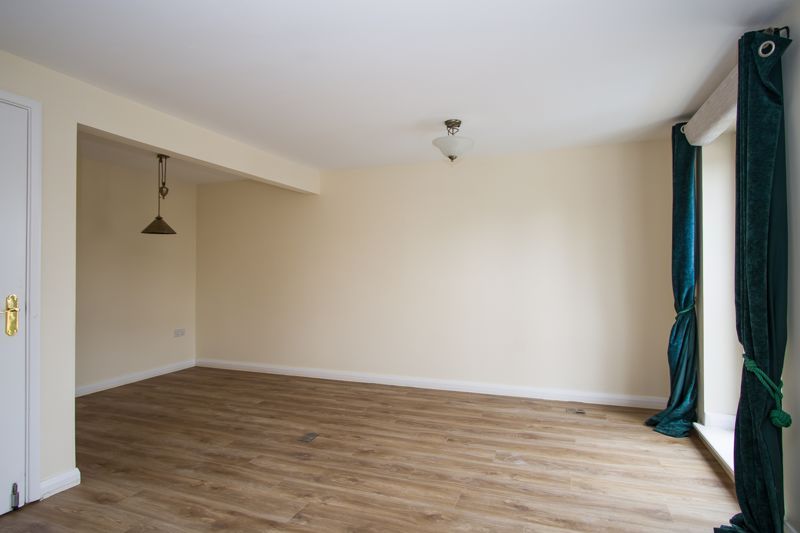 Additional image 4 of 4 bed terraced house to rentCae Canol, Penarth CF64