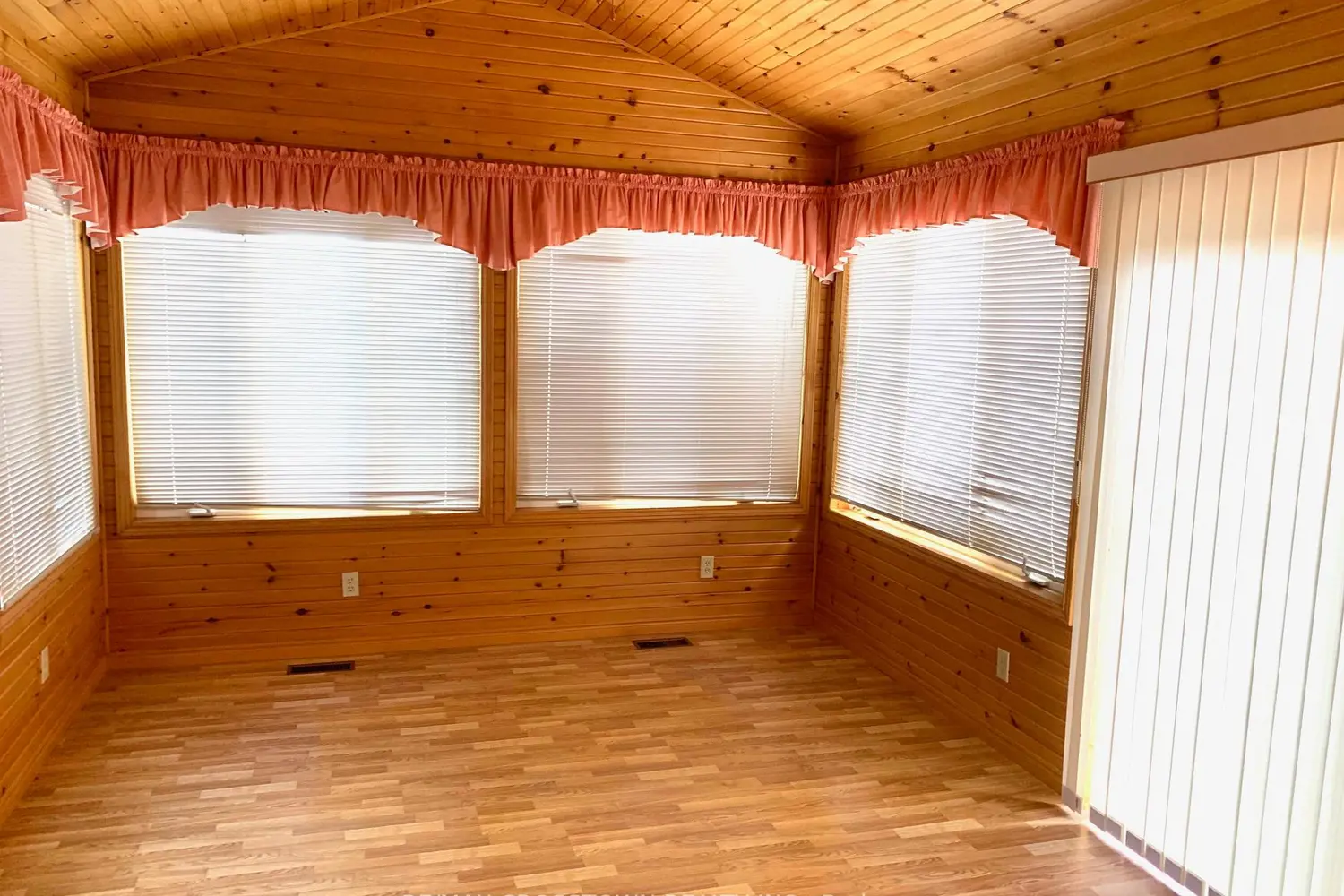 Additional image 5 of 43 Foyston Park Circle