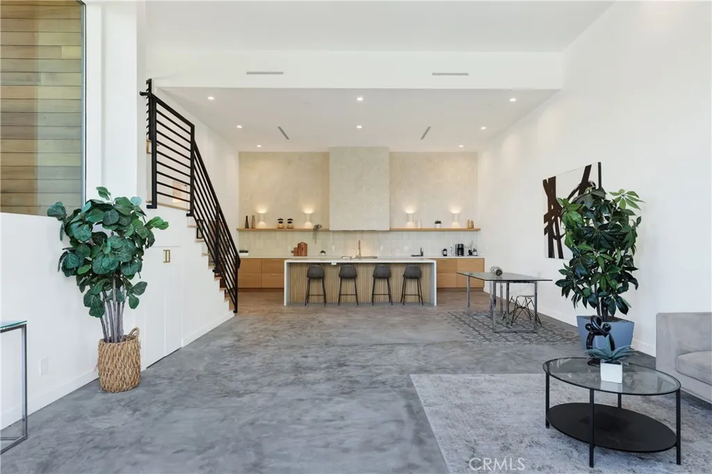 Additional image 4 of 3949 Glenalbyn Drive, Los Angeles, CA 90065