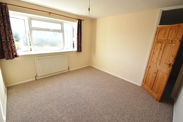 Additional image 6 of 3 bed detached house to rentQuarry Hill, Godalming GU7