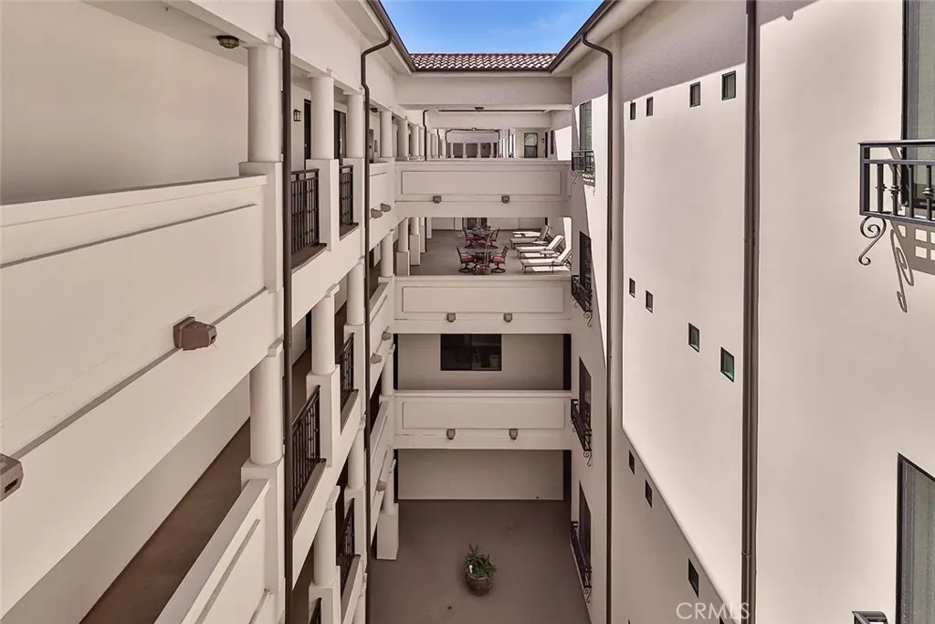 Additional image 57 of 4724 Kester Avenue Unit 404, Sherman Oaks, CA 91403