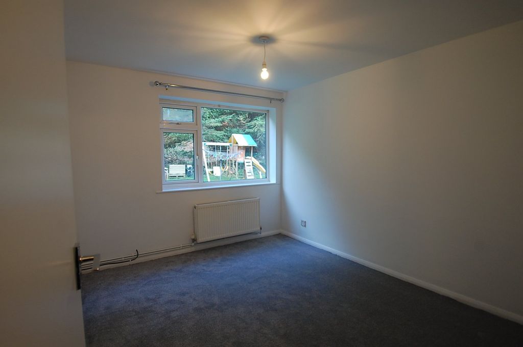 Additional image 4 of 1 bed parking/garage to rentHiljon Crescent, Chalfont St. Peter, Gerrards Cross SL9