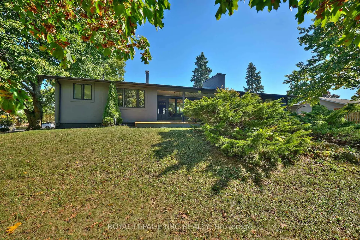 7 Woodmount Drive photo 3