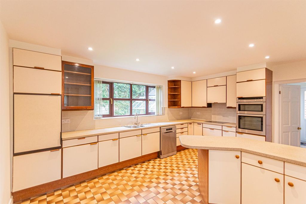 Additional image 8 of 4 bed detached house to rentStoneleigh Gardens, Grappenhall And Thelwall, Warrington WA4