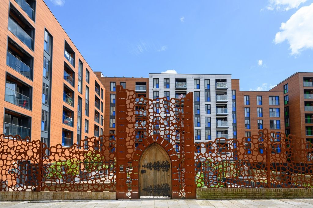 Additional image 20 of 2 bed flat to rentBernard Street, Ocean Village SO14