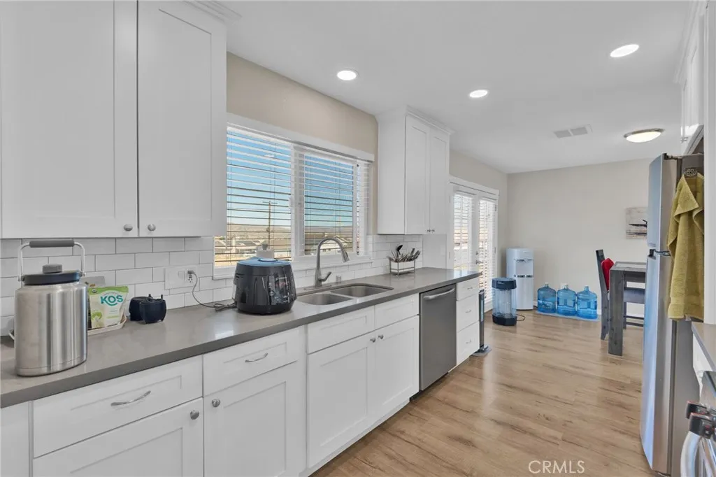 Additional image 15 of 581 Starlight Street, Barstow, CA 92311