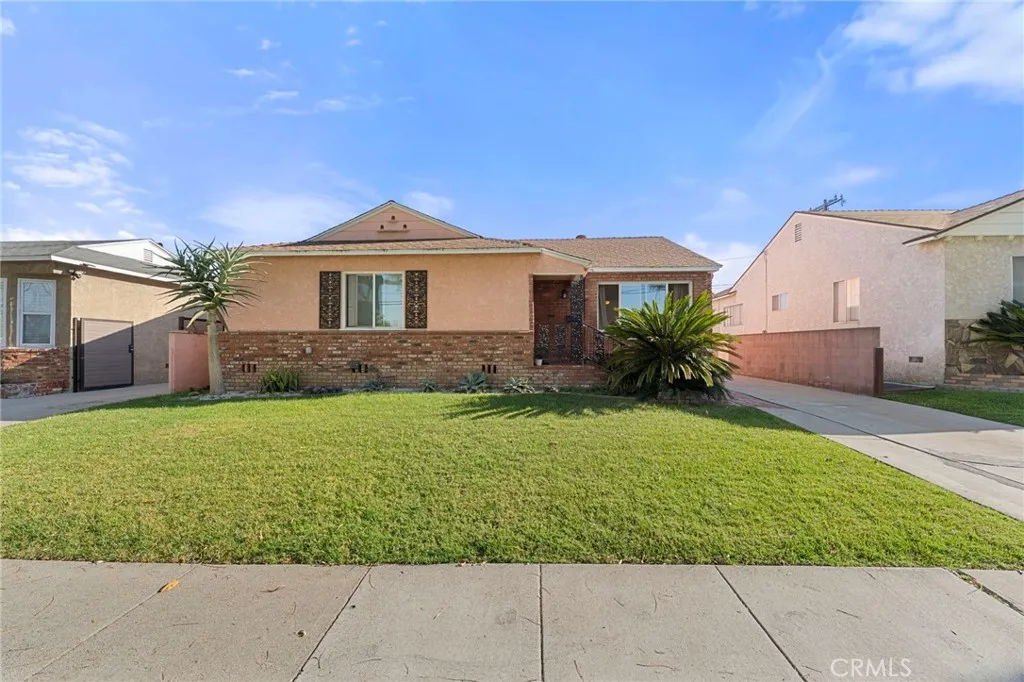 2412 Del Amo, Lakewood, CA 90712