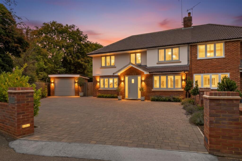 Additional image 35 of Ellenbrook Crescent