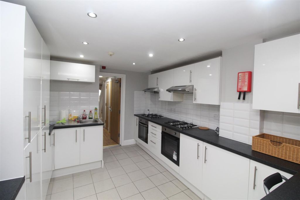 7 bed property to rentTreherbert Street, Cathays, Cardiff CF24