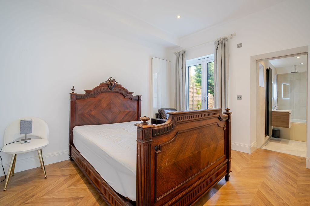 Additional image 4 of 2 bed flat to rentLondon Road, Ascot SL5