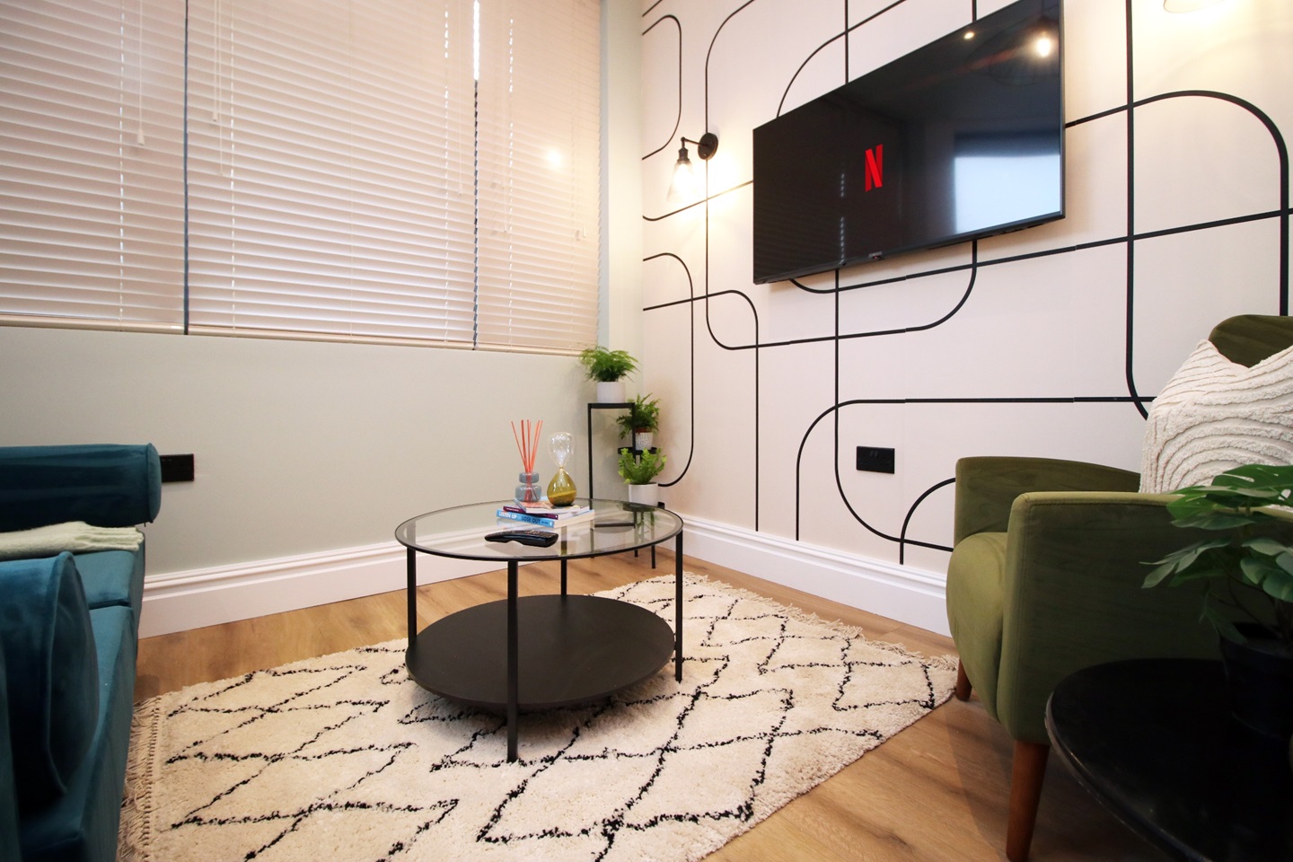 2 Bed Flat, Grosvenor House, BS2, N1 7GU