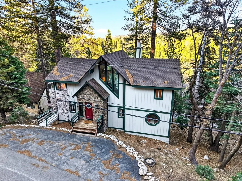 Additional image 150 of 26633 Thunderbird Dr, Lake Arrowhead, CA 92352