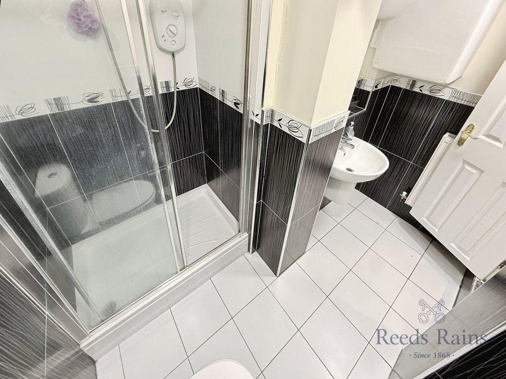 Additional image 10 of 2 bed flat to rentLondon Road, Stoke-On-Trent, Staffordshire ST4