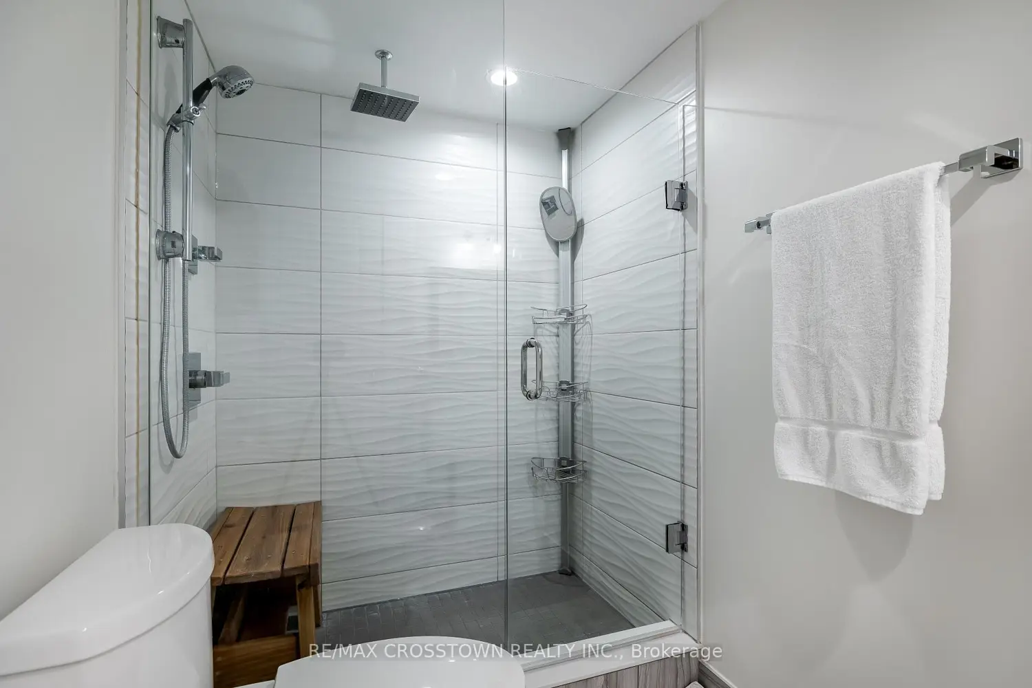 Additional image 16 of 80 Horseshoe Boulevard 302