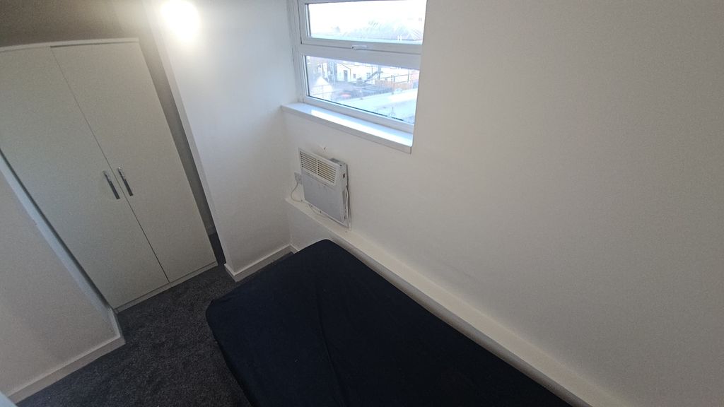 Additional image 15 of 4 bed flat to rentChapel Street, Luton LU1