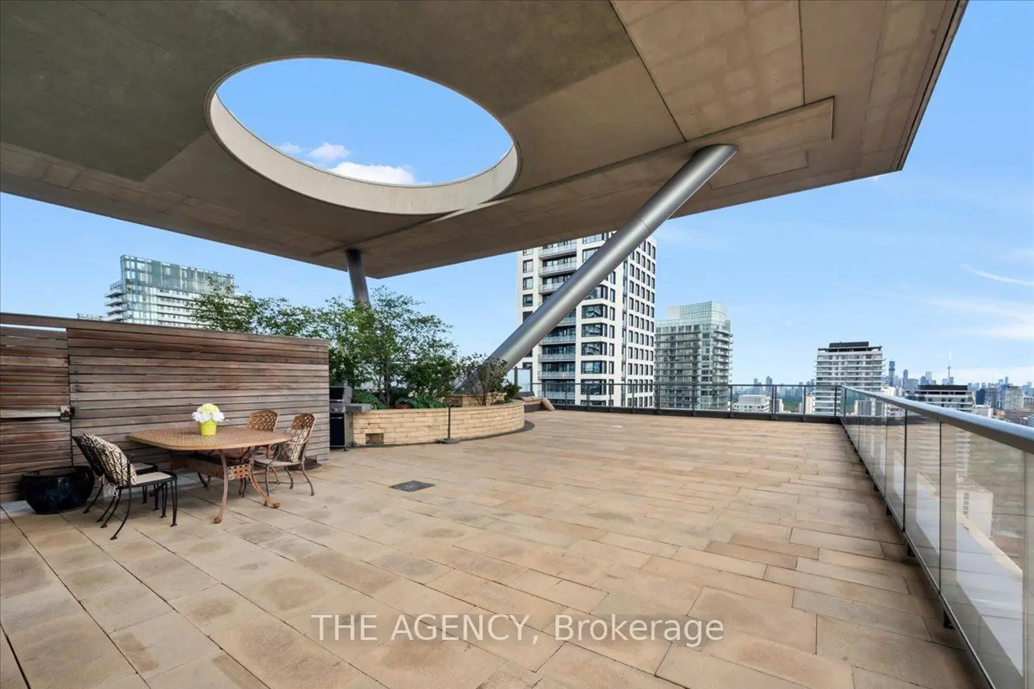 Additional image 18 of 70 Roehampton Avenue Ph15