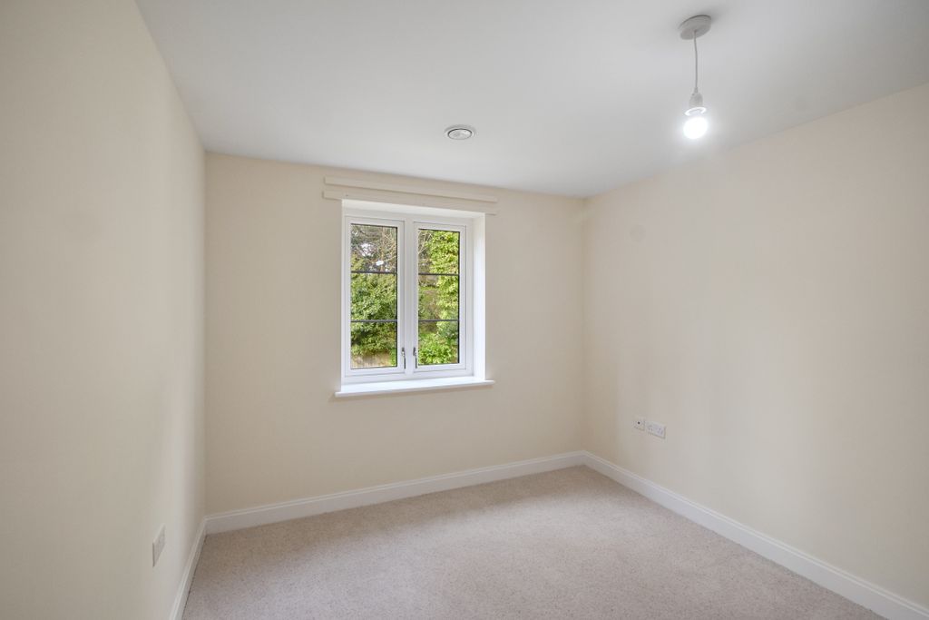 Additional image 4 of 2 bed flat to rentGower Road, Sketty, Swansea SA2