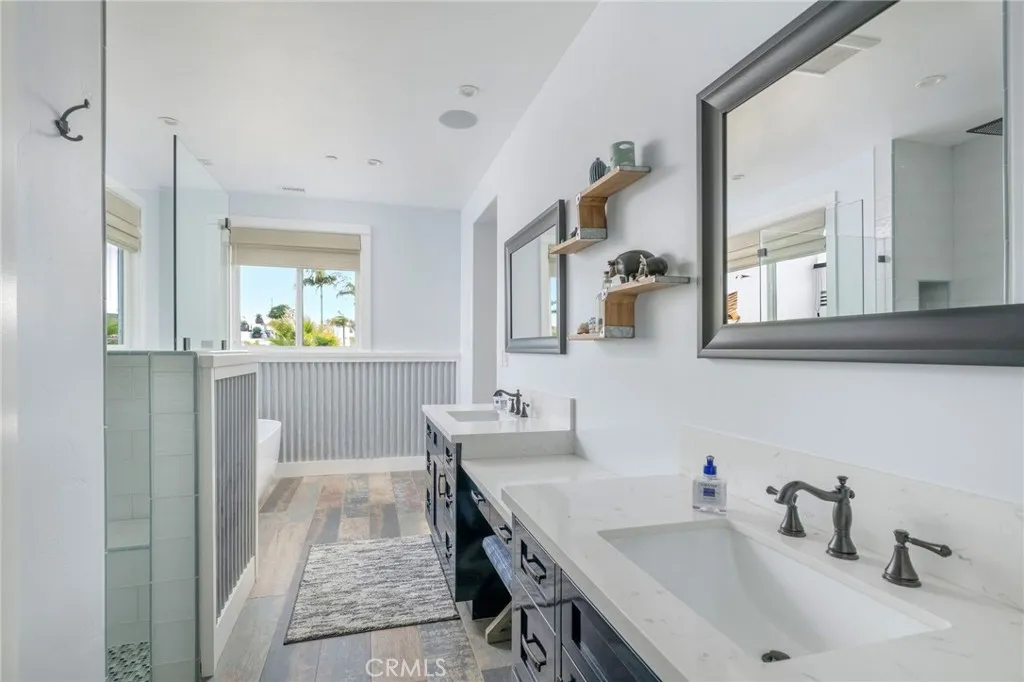 Additional image 95 of 111 Rivo Alto Canal, Long Beach, CA 90803