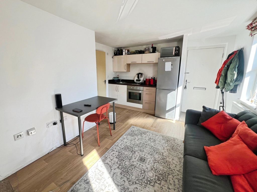 1 bed property to rentMill Meadow, Porthcawl CF33