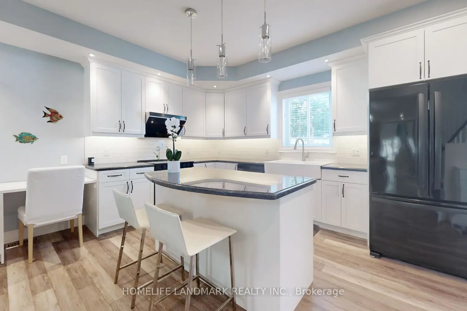 Additional image 6 of 208 Lakeshore Drive