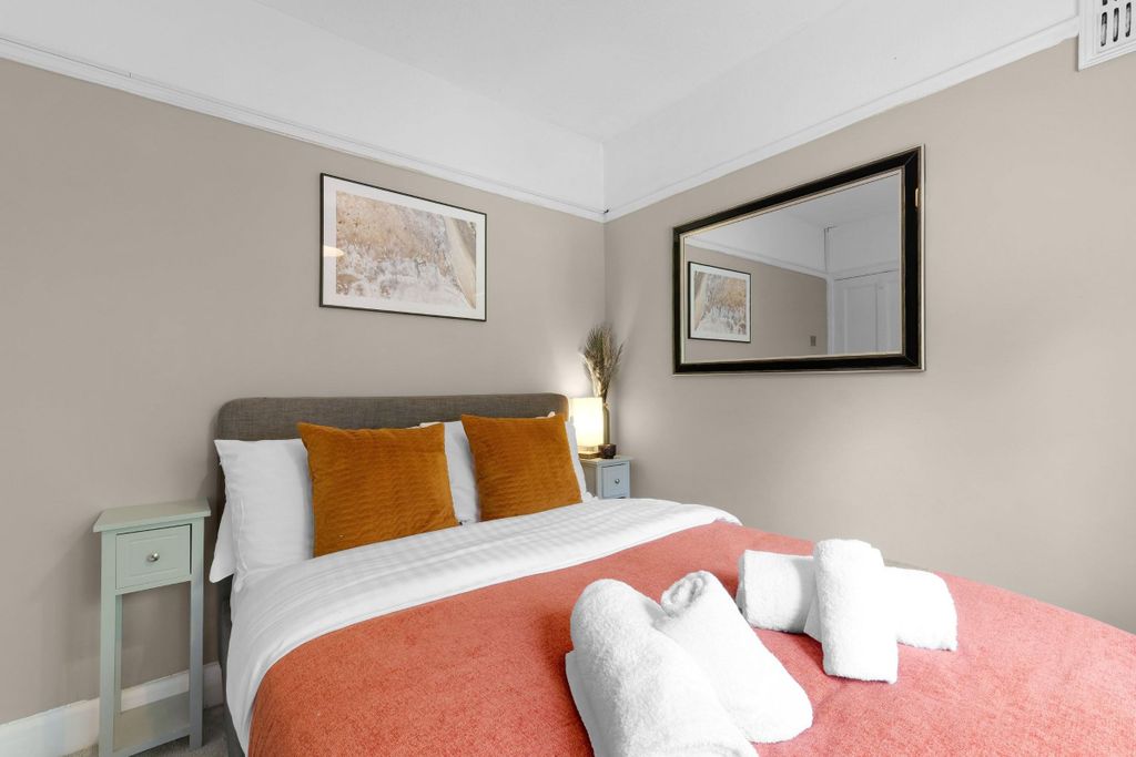Additional image 22 of 5 bed detached house to rentMarlow Hill, High Wycombe HP11