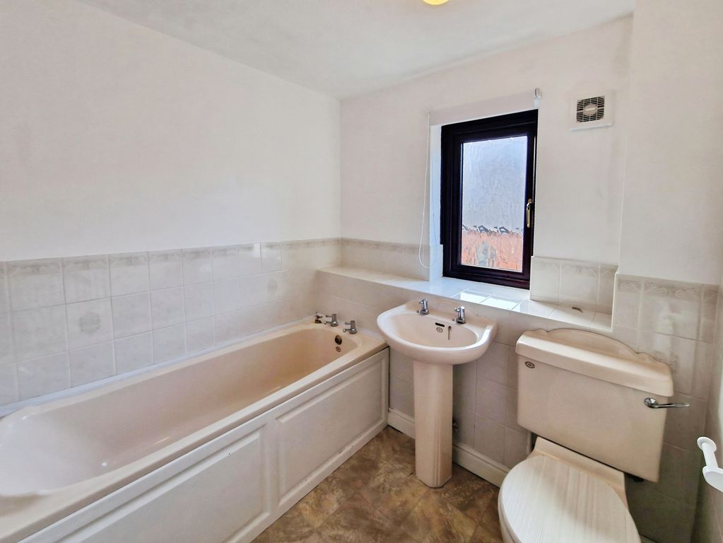 Additional image 7 of 3 bed terraced house to rentChurch Farm Court, Willaston CH64