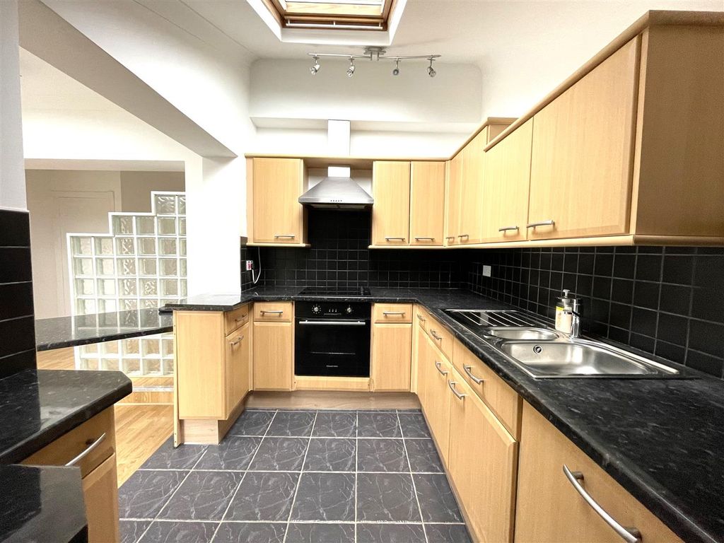 Additional image 11 of 3 bed semi-detached house to rentBethania Road, Upper Tumble, Llanelli SA14