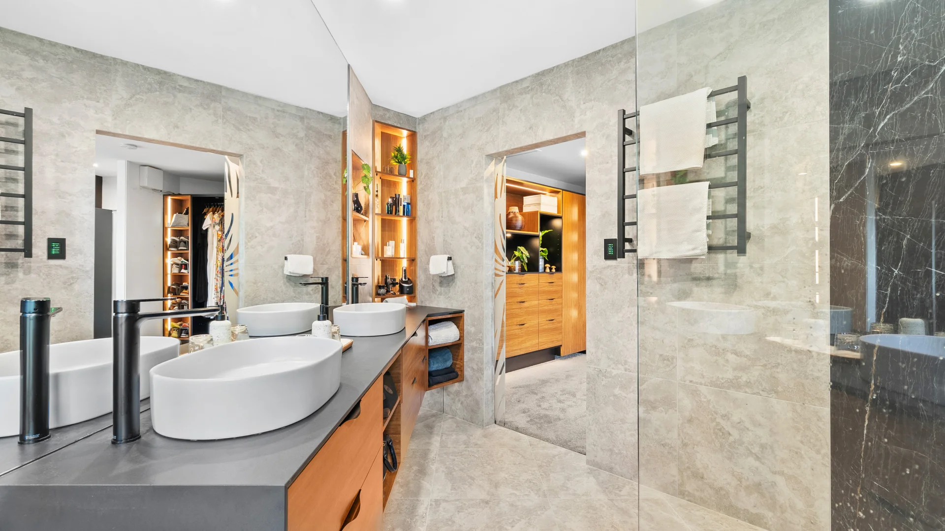 Additional image 16 of 114A Hillview Crescent, Whitfield QLD 4870