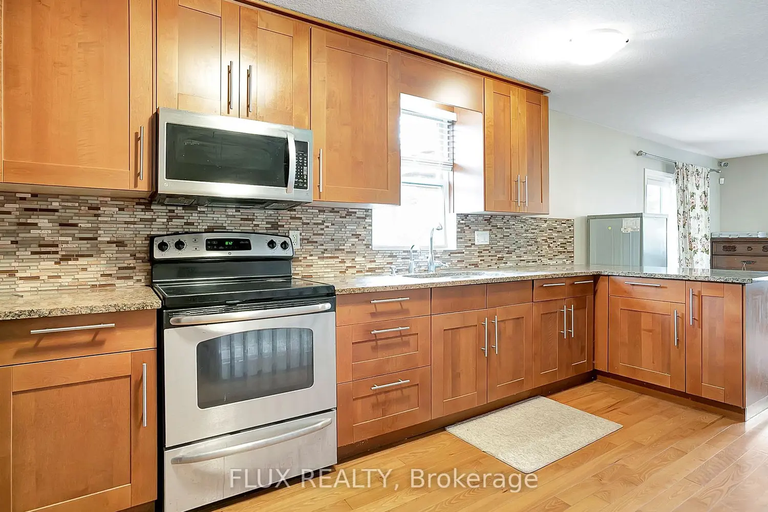 Additional image 8 of 1392 Doon Village Road