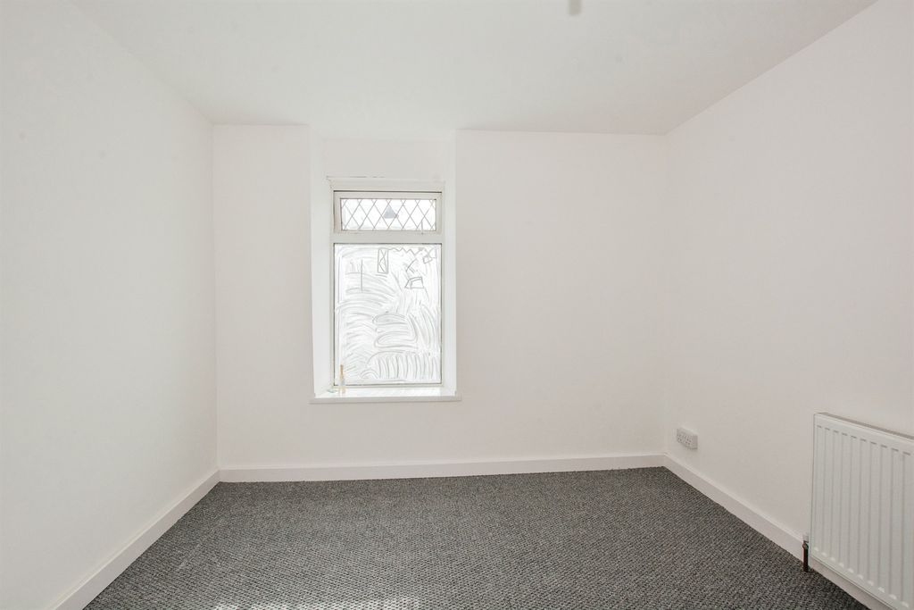 Additional image 9 of 2 bed property to rentWoodland Street, Pontypool NP4