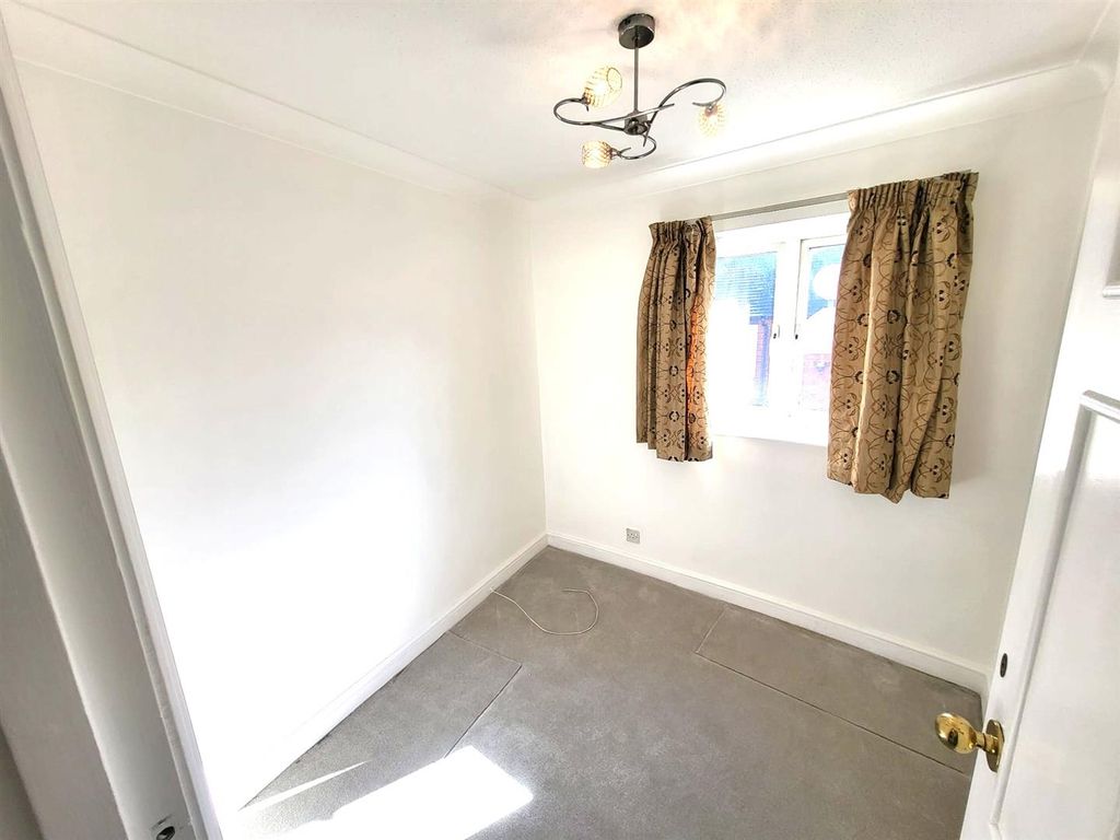 Additional image 14 of 3 bed flat to rentDuckmill Crescent, Bedford MK42