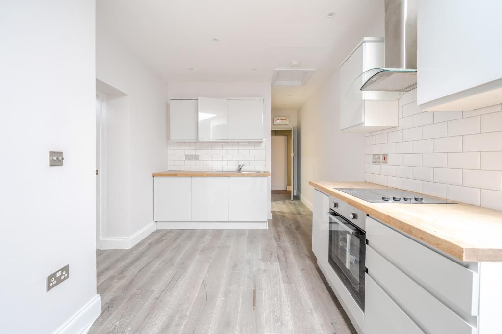 Additional image 3 of 2 bed flat to rentNewbury, Berkshire RG14