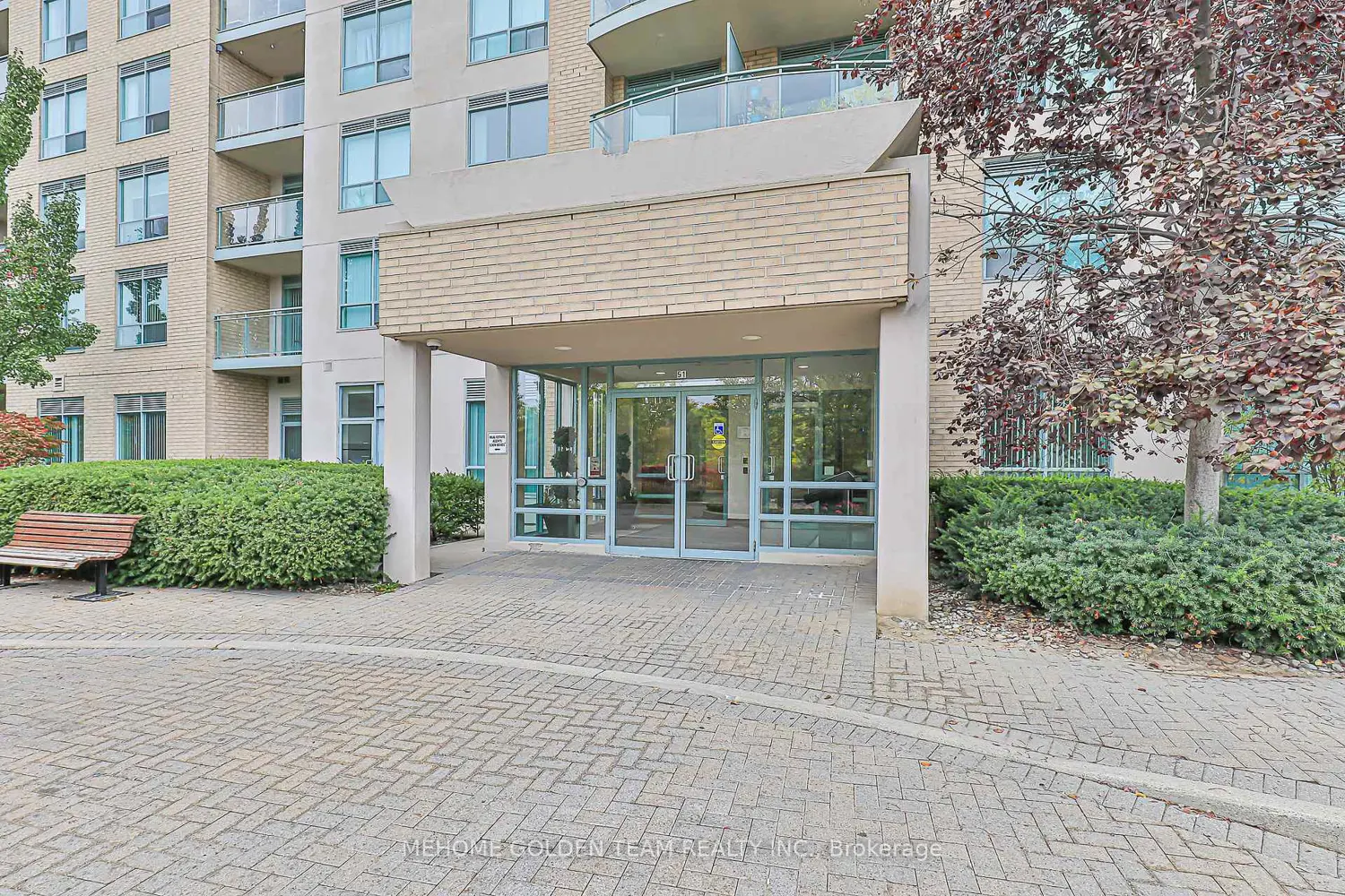 51 Baffin Court 702 photo 3