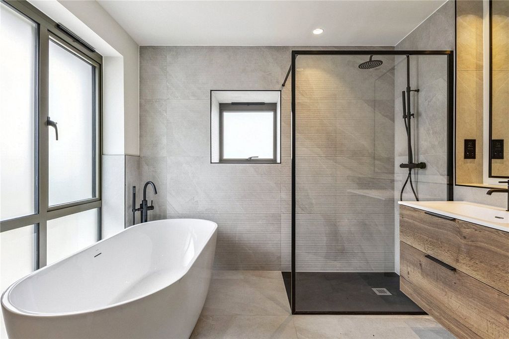 Additional image 17 of 4 bed detached house to rentLowood Place, Wilmslow, Cheshire SK9