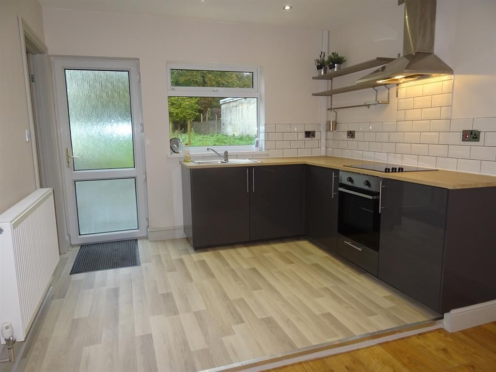 Additional image 2 of 3 bed semi-detached house to rentHigh Street, Heol-Y-Cyw, Bridgend CF35