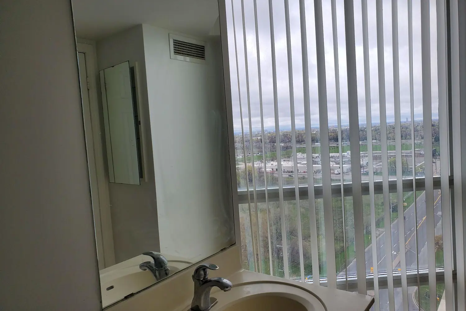 Additional image 11 of 83 Borough Drive 1405