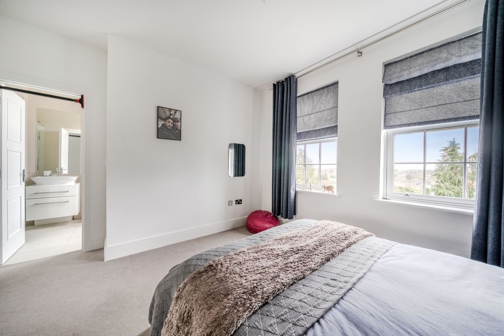 Additional image 25 of 5 bed detached house to rentPelling Hill, Old Windsor, Windsor SL4
