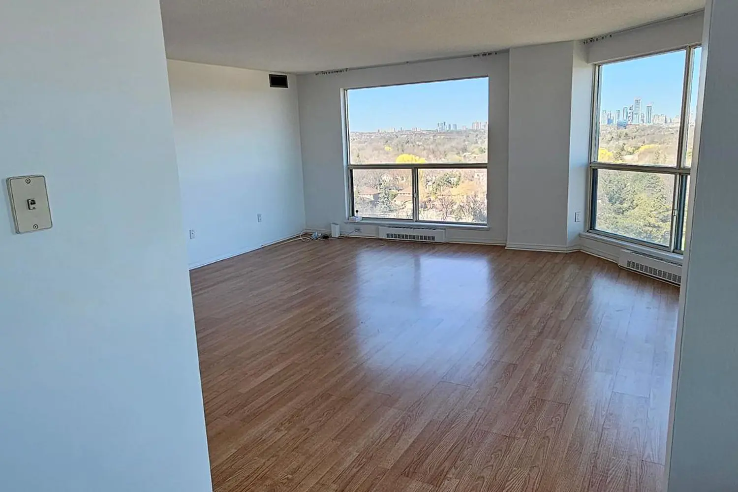 Additional image 20 of 2155 Burnhamthorpe Road 1103