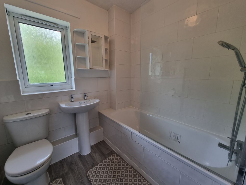 Additional image 9 of 3 bed property to rentMaesydderwen, Llanelli SA14
